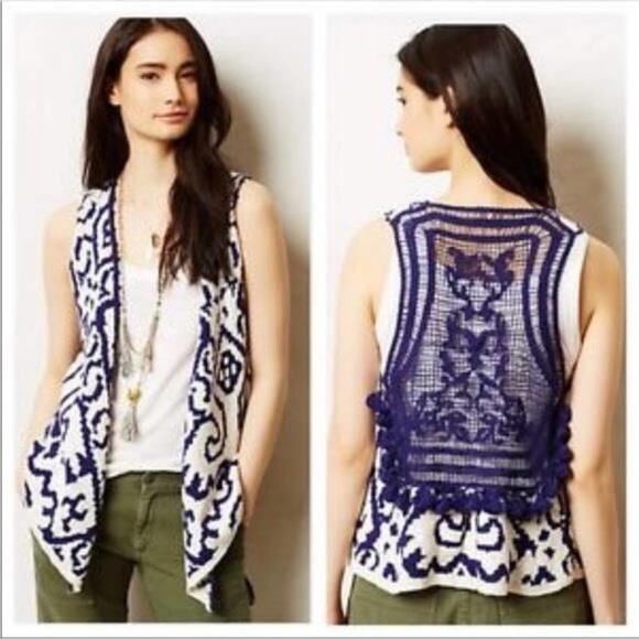 ANTHROPOLOGIE Moth Turson Netted navy white crochet pom pom sweater vest S/XS - Picture 1 of 7